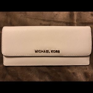 Michael Kors WHITE WALLET